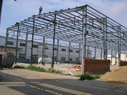 Weather Resistant Prefabricated Steel Workshops Construction Warehouse PEB Metal Building