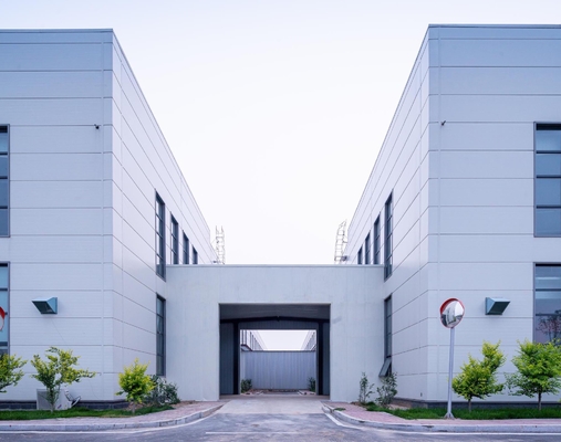 Lightweight Steel Warehouse with Fiberglass Wool Sandwich Panel