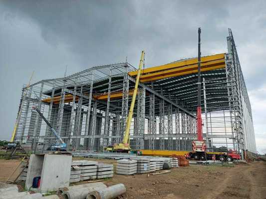 Durable Steel Structure Warehouse with Single Steel Sheet Roofing and Single Color Steel Plate Wall Cladding Hot Dipped Galvanizing