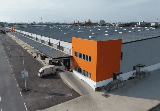 Victorian Design Style Aircraft Hangar with Large Door Size for Aircraft Entry and Service Life More Than 15 Years