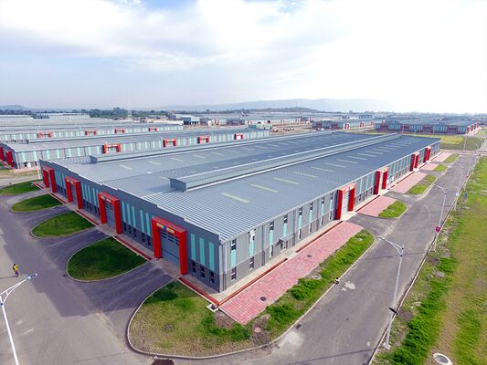 Earthquake Resistant Steel Structure with Corrugated Steel Plate Roofing and Customizable Size