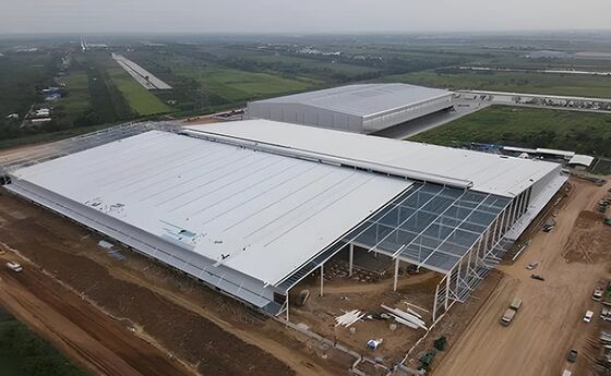 Prefabricated Steel Structure with Corrugated Steel Plate Roofing and Earthquake Resistance 7-9 Grade for Long-Term Durability